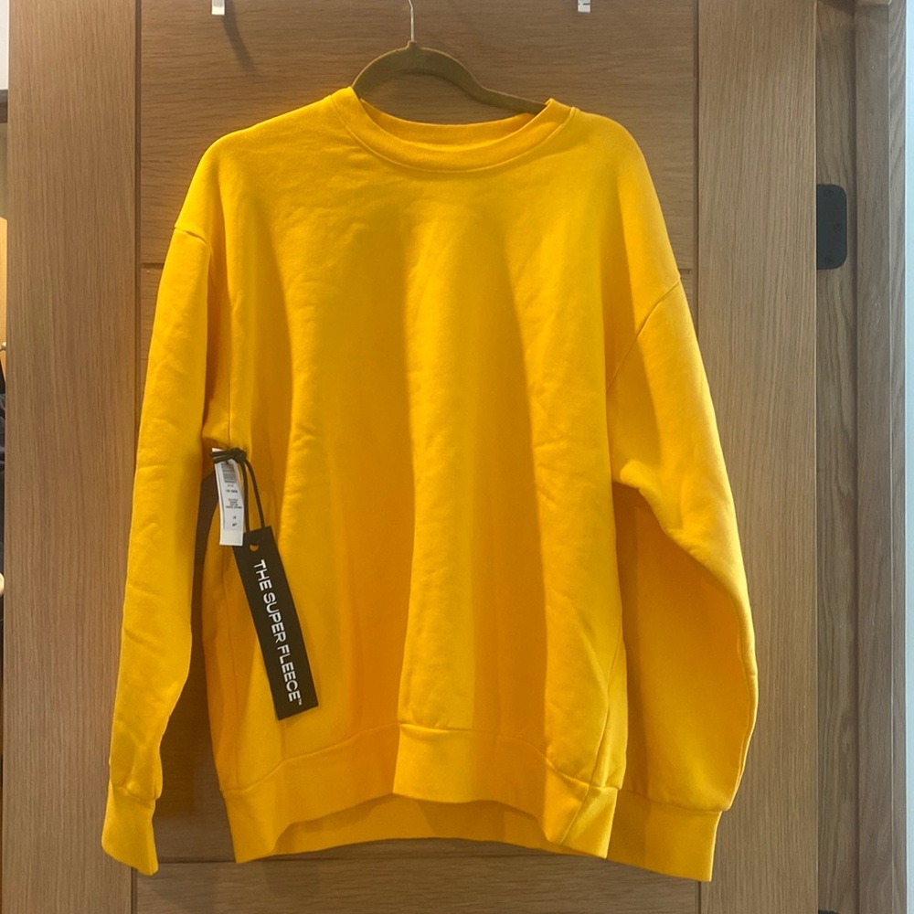 Aritzia hello super fleece crewneck